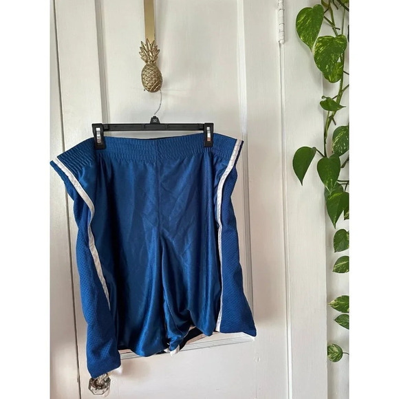 Men’s size Large blue basketball shorts - Picture 1 of 12